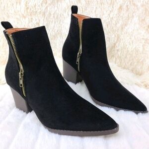 Mata Black Western Style Slip On Ankle Bootie With 2 1/2" Block Heel
